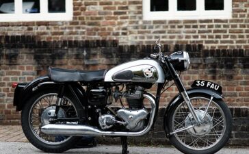 These two car lovers' EV startup's motorcycle doubles as a cycle 2